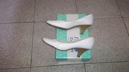 Sapato Branco Nº37 sem Uso na Caixa