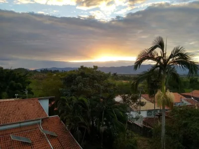 Sobrado Residencial Santa Isabel com Vista para Serra