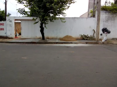 Aluga-se Casa Bem Localizada Bosque Municipal