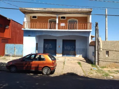 Sobrado à Venda na Cidade de Bauru