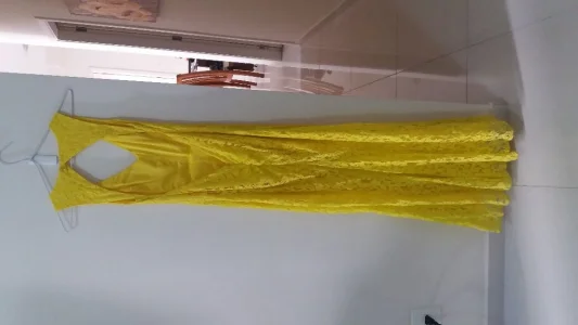 Vestido Amarelo de Festa
