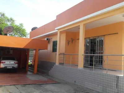 Casa com 5 Dormitórios à Venda, 270 m2 por RS 1.100.000,00 - Aleixo - Manaus-am
