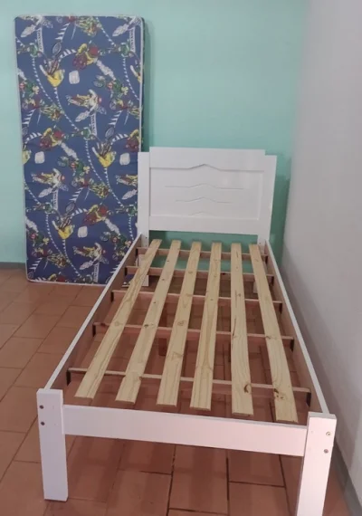 Cama e Colchão Novos de Solteiro R$ 485,00 (3% Off) (a Vista)
