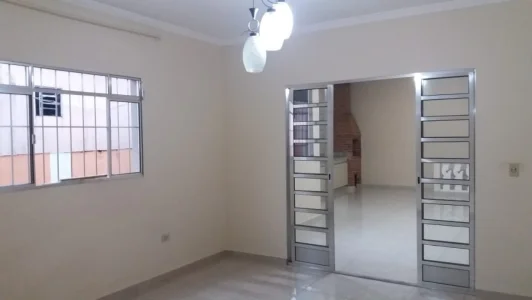 Vende-se Casa