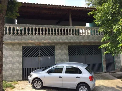 Linda Casa 04 Dormitórios Garagem 3 Veículos Jd. das Laranjeiras