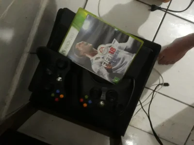 XBOX 360 Bem Conservado
