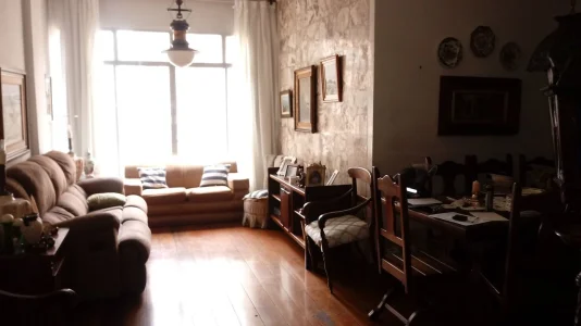 Excelente Apartamento Esquina com Moreira