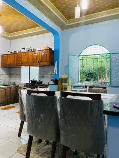 Casa com 3 Dormitórios à Venda, 450 m2 por RS 350.000 - Novo Aleixo - Manaus-am