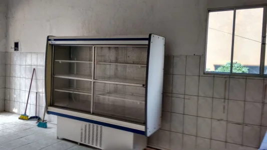 Geladeira Duas Portas de Vidro