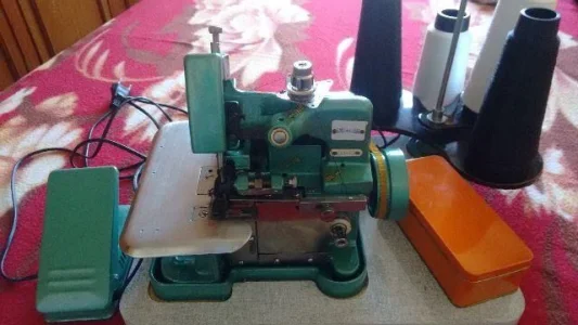 Máquina de Overlock