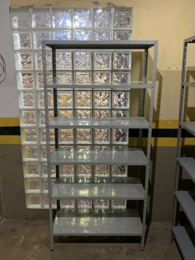 Estantes de Aço