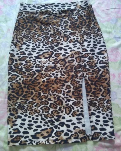 Saia Midi com Fenda