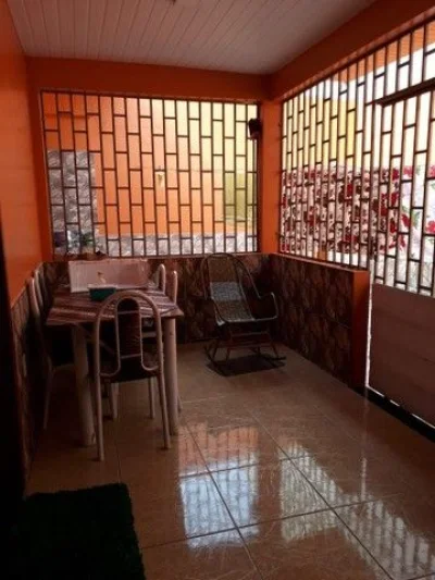 Casa com 3 Dormitórios à Venda, 200 m2 por RS 220.000 - Compensa - Manaus-am