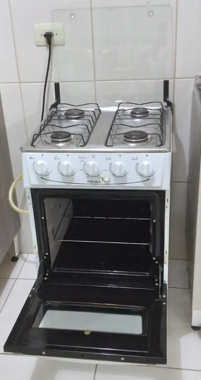 Vendo Fogão e Botijão de Gás