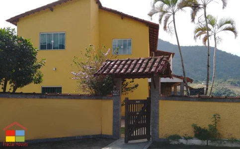Casa com Vista a Ilha Grande em Conceição de Jacareí
