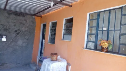 Vendo Casa em Trindade Sg R$130.000 (aceito Carta de Crédito)