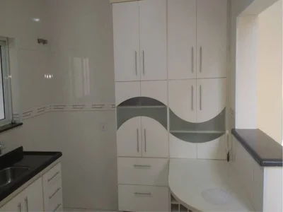 Casa 4 Dormitórios / 5 Vagás Garagem