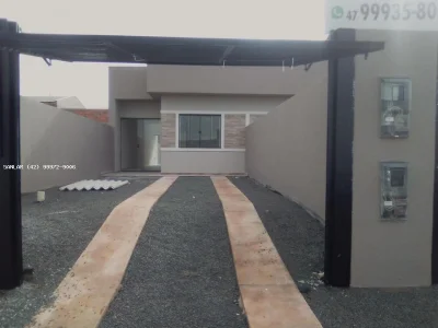 Casa para Venda em Ponta Grossa, Piriquitos, 2 Dormitórios, 1 Suíte, 1 Banheiro, 2 Vagas