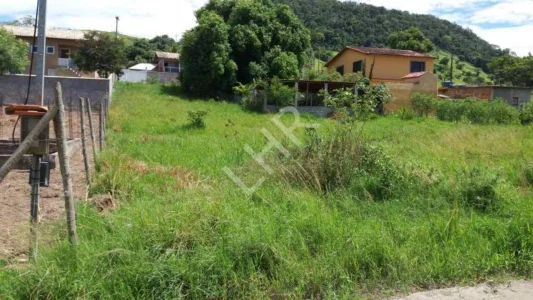 Terreno com 360 m2 em Maricá - Caxito por 45 Mil à Venda