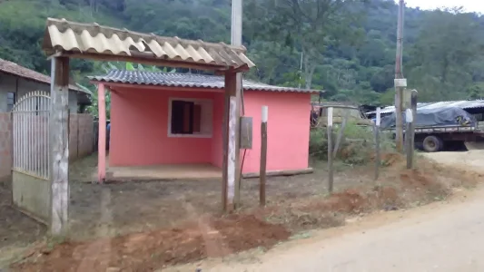 Chacará Paraibuna à Venda