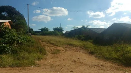 Terreno Pra 04 Unidades/r$ 35.000.00 a Fração