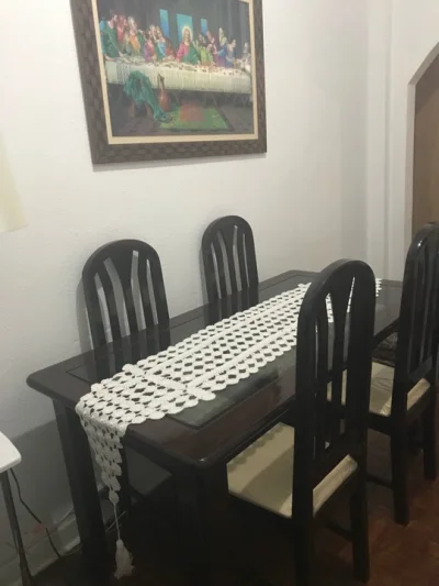 Mesa Grande com 4 Cadeiras