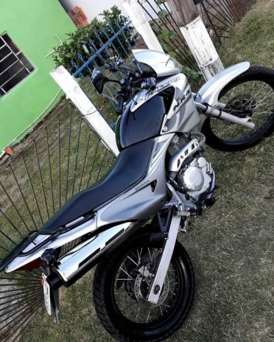 Honda NX 4 Falcon 400 2008