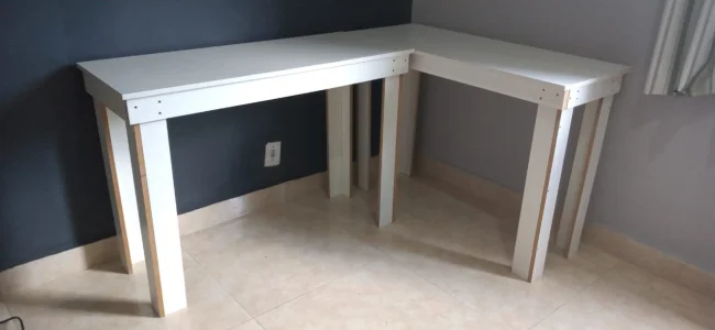 Mesa Branca para Escritório, Home Office ou Casa