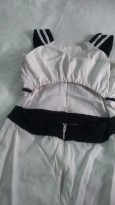 Vestido com Decote nas Costas