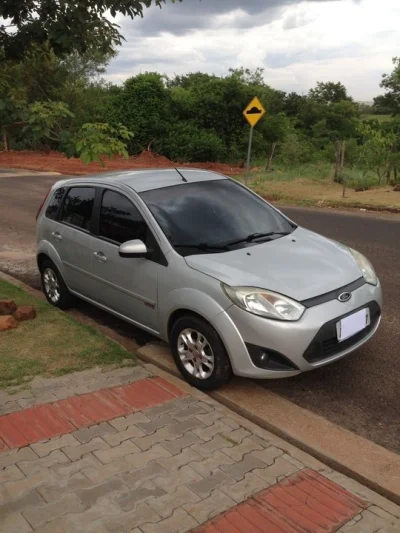 Ford Fiesta Hatch 1.6 (flex) 2011