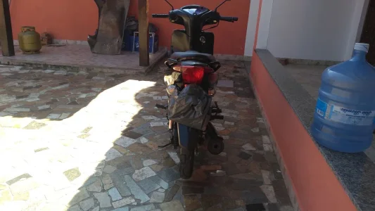 Vendo uma Moto