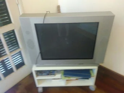 TV Cce 29" e TV Philips 20"