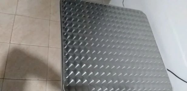1 Mesa Material em Ferro