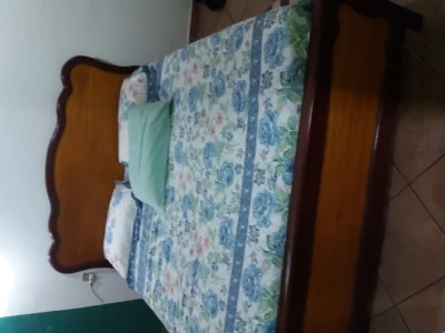 Cama de Madeira Maciça