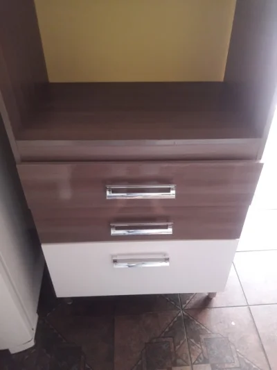 Armário de Cozinha - Marrom e Branco