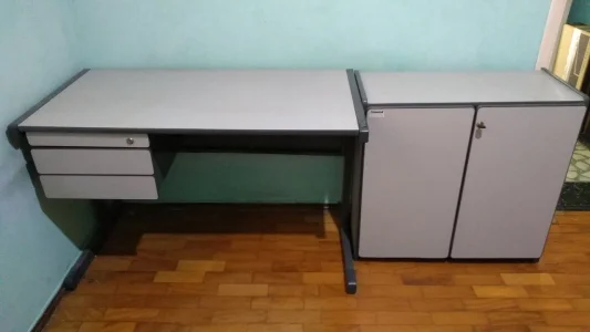 Mesa e Armário Baixo