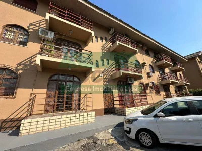 Apartamento no Adrianópolis