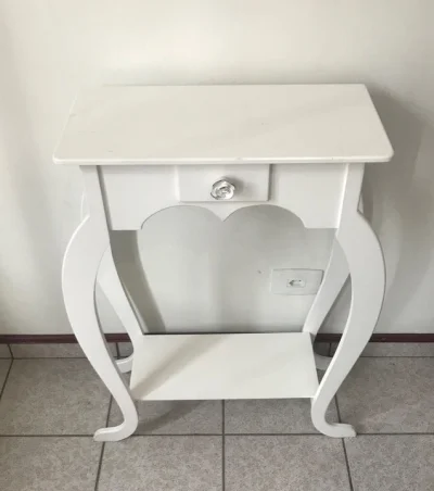 Aparador/ Mesinha
