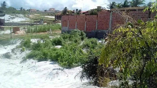 Urgente Vendo Esse Terreno em Jauá Camaçari Metragem 5x20 Ha Cerca de