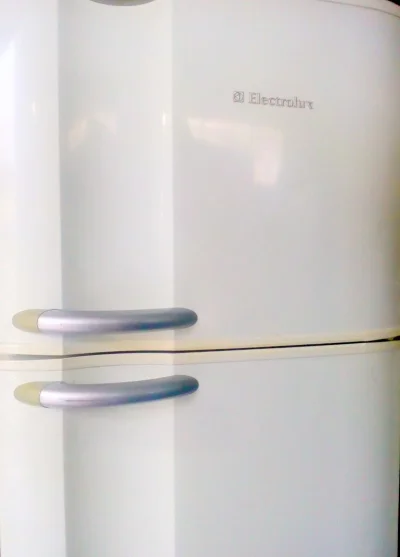 Geladeira Refrigera Frost Free Eletrolux 310 Litros 2 Portas