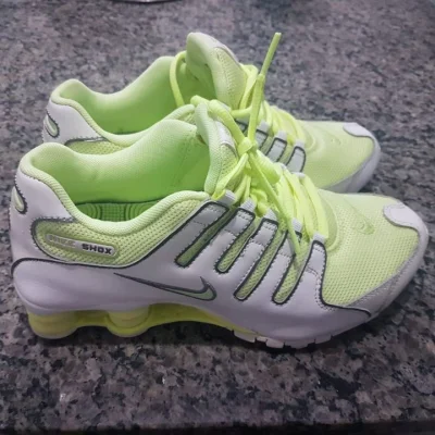 Tênis Nike Shox