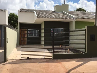 Alugo Casa em Mandaguaçu 02 Quartos 600,00