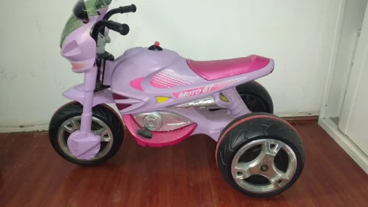 Mini Moto Elétrica Semi Nova Cor Rosa