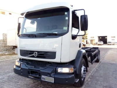 Volvo Vm 270,ano:13/13,branco,no Toco 4x2,no Chassis,ótimo Estado