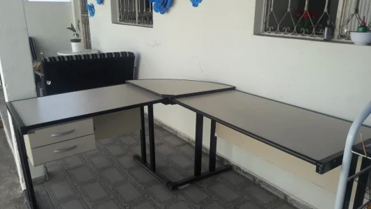 Mesa de Escritório Completa