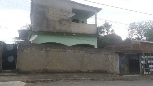 Terreno 508 Mts com 3 Casas