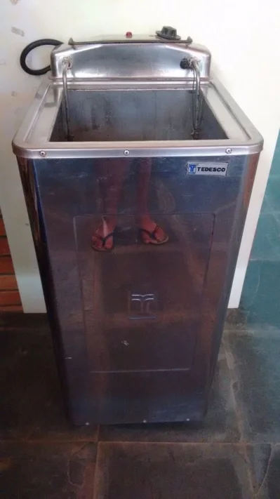 Vende SE Fritadeira Profissional Tedesco 2 Cestos água e óleo 220 V