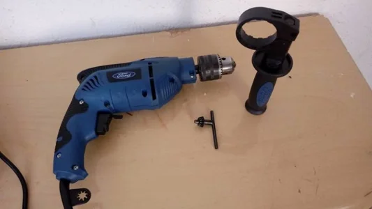 Furadeira e Parafusadeira Ford 500w