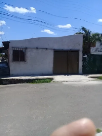 Vende SE um Imóvel na Av G 2 Etapa