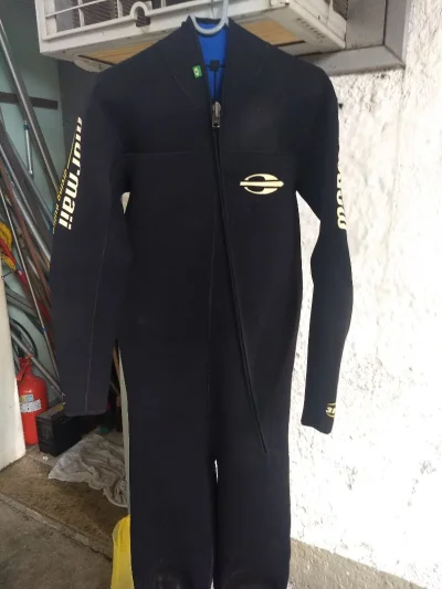 Roupa de Mergulho